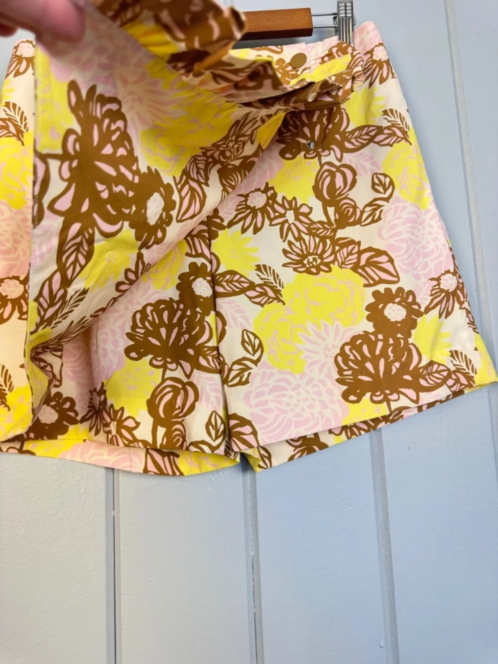 Tory Burch Tory Sport Printed Ruffle Golf Skort in French Crème Bouquet Pink